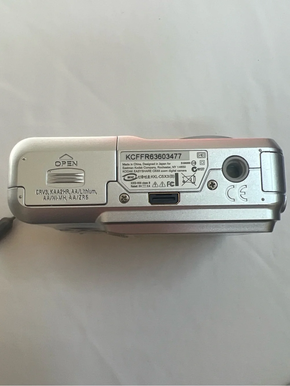 Kodak Easyshare C533 Digital Camera 5mp 3x Zoom NO SD Card WORKING Takes 2 AA